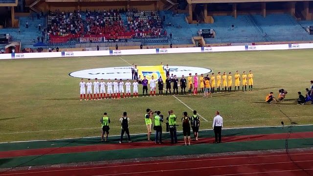 Hàng Đẫy Stadium